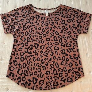 💕 2 for $15 Tickled Teal Leopard print top